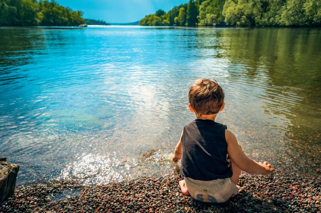 child, boy, lake, water, playing, nature, toddler, kid, little, childhood, summer, happiness, play, joy, white, caucasian, outdoors, beach, shore